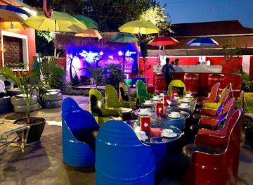 myanmar-burma/pyin-oo-lwin/restaurant/cherry-city-bar