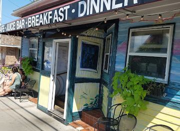 rhode-island/narragansett-beach/restaurant/crazy-burger-cafe-and-juice-bar