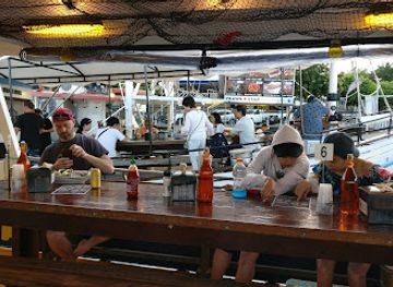 australia/cairns/restaurant/prawn-star