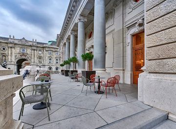 hungary/budapest/castle-district/restaurant/main-guardhouse