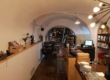 slovakia/trencin/restaurant/kuki