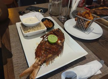 guinea/lower-guinea/restaurant/le-bambou