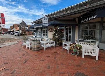 california/santa-barbara-county/restaurant/royal-oaks-winery-solvang-tasting-room