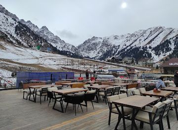 kazakhstan/almaty-mountains/restaurant/big-chefs