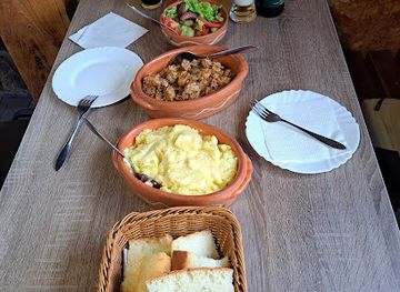 montenegro/komovi/restaurant/konoba-plus