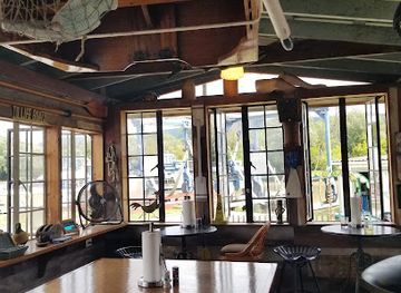 new-york/watkins-glen/restaurant/oar-house