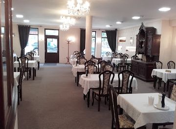 slovakia/bratislava/bratislava-castle-hrad/restaurant/restauracia-samovar