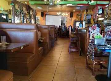 california/santa-clarita/restaurant/casa-vieja