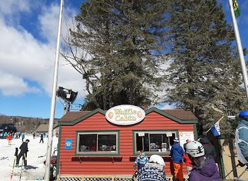 vermont/emerald-lake-state-park/restaurant/waffle-cabin