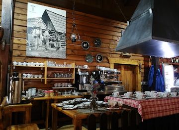 slovakia/tatras/restaurant/koliba-strbske-pleso