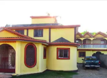 CHATEAU 24 GUESTHOUSE