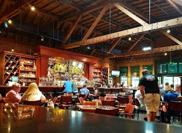 idaho/boise/downtown-boise/restaurant/bardenay-restaurant-distillery-boise