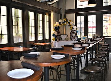 california/salinas-valley/restaurant/portobello-s-on-main