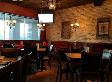 texas/mcallen/restaurant/el-divino-dining-cocktails