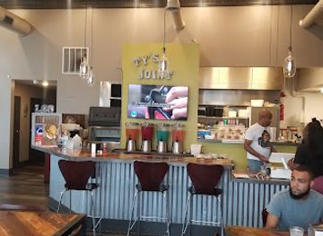 michigan/kalamazoo/restaurant/ty-s-joint