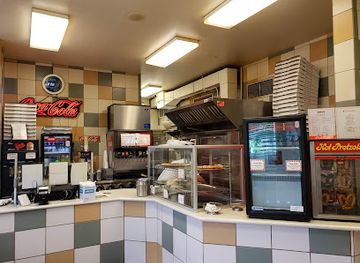 indiana/patoka-lake/restaurant/pluto-s-pizzeria