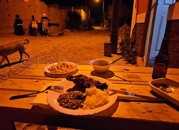 cabo-verde/vila-do-maio/restaurant/chacha-chicken-restaurant