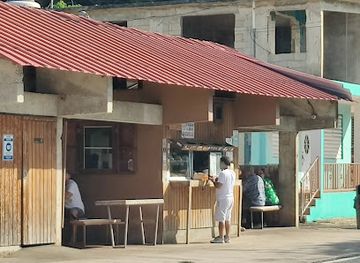 puerto-rico/isabela/restaurant/la-parada-de-los-surfers