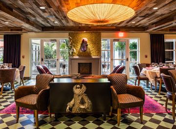 florida/naples-beach/restaurant/the-club-room-at-campiello-naples