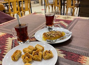 jordan/wadi-ghuweir/restaurant/red-cave-restaurant