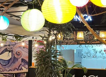 peru/huanuco/restaurant/botanika-food-park