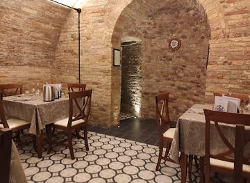 italy/urbino/restaurant/il-grottino