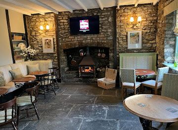 united-kingdom/glamorgan/restaurant/the-fox-at-penllyn