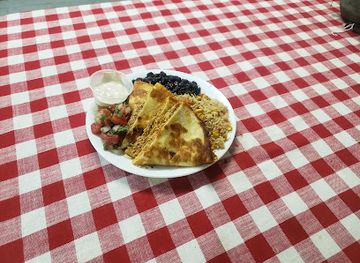 louisiana/lake-charles/restaurant/t-pot-noir-cajun-kitchen