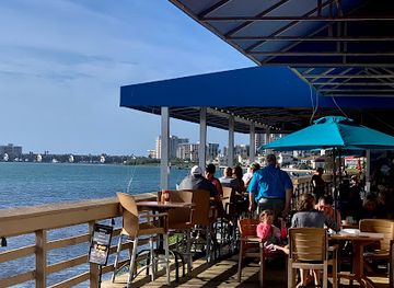 florida/clearwater/restaurant/maggie-mae-s-waterfront