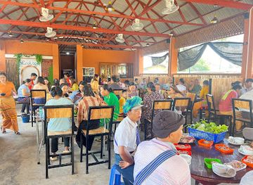 myanmar-burma/shan-plateau/restaurant/blue-sea