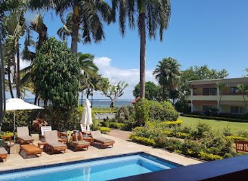 fiji/rotuma/restaurant/ocean-terrace-restaurant-at-bedarra-beach-inn