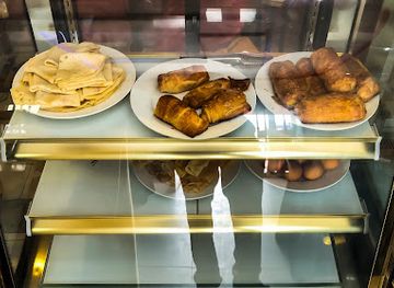 comoros/ndzuwani/restaurant/qamar-restaurant