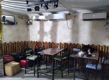 guinea/gueckedou-region/restaurant/restaurant-la-fourchette-magique