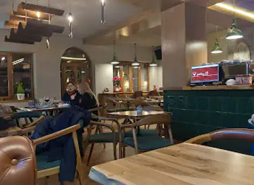 Fole Resto Lounge Bar & Rooms
