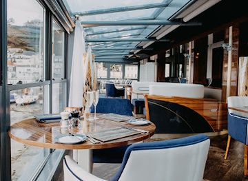 jersey/portelet-bay/restaurant/the-anchor-club-randalls-pubs