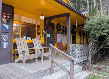west-virginia/metro-valley/restaurant/the-hutte-restaurant