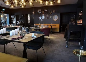 france/cote-des-blancs/restaurant/la-cascade-insolite