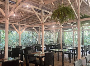 costa-rica/cahuita-national-park/restaurant/moca-beach-restaurant