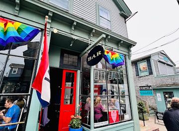 massachusetts/provincetown/restaurant/cafe-heaven