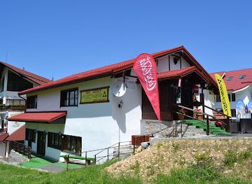 romania/poiana-brasov/restaurant/black-white-pub