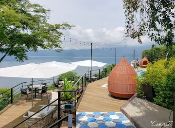 el-salvador/lake-coatepeque/restaurant/cardedeu-bistro