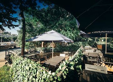 georgia/uplistsikhe/restaurant/varazi-beer-house