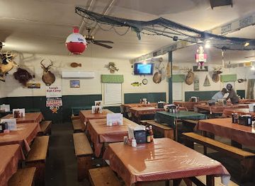 mississippi/the-river-region/restaurant/long-s-fish-camp