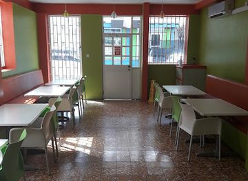 dominica/roseau/restaurant/krispys