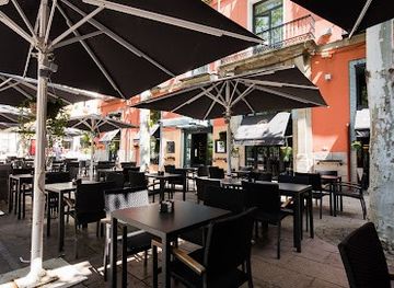 spain/madrid/sol/restaurant/lamucca-del-carmen