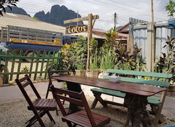 laos/vientiane-province/restaurant/lotus-restaurant