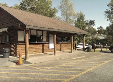 connecticut/housatonic-valley/restaurant/caddie-shack