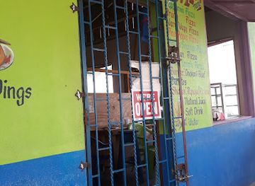 belize/punta-gorda/restaurant/party-pizza