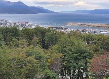 argentina/tierra-del-fuego-national-park/restaurant/le-martial