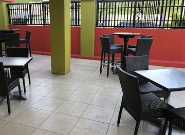 sint-maarten/sucker-garden/restaurant/tj-s-cassava-coal-pot